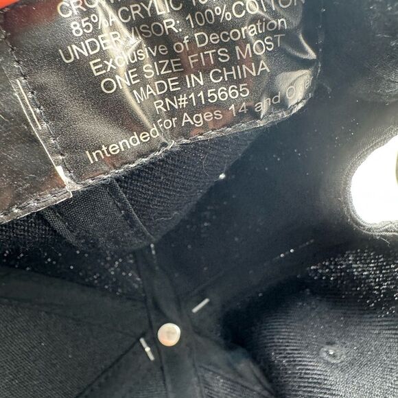 Bioworld Black Cap with Bold Design - Picture 7 of 8